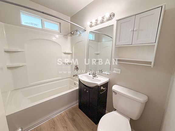 4th image of 2543 A St #26
