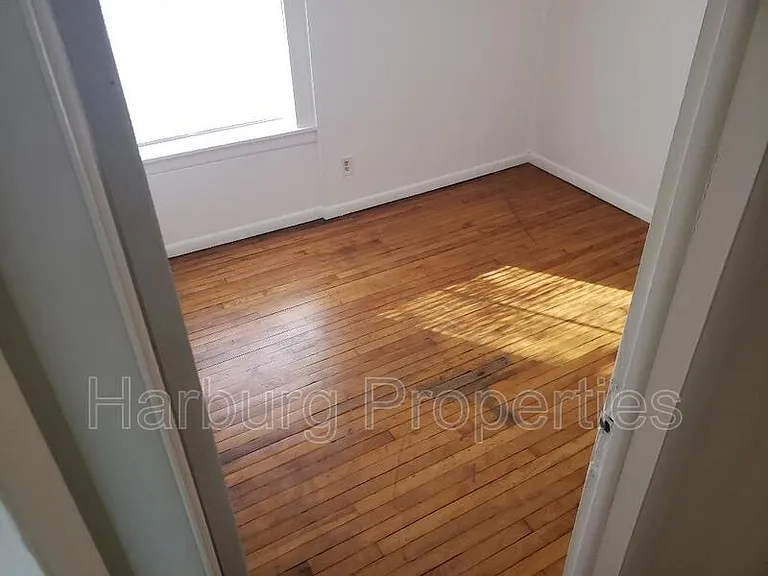 856 Garfield Ave — Photo 6