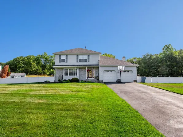 2 Rococo Ct, Jackson, NJ 08527