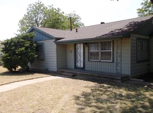 1033 Cedar St, Colorado City, TX 79512