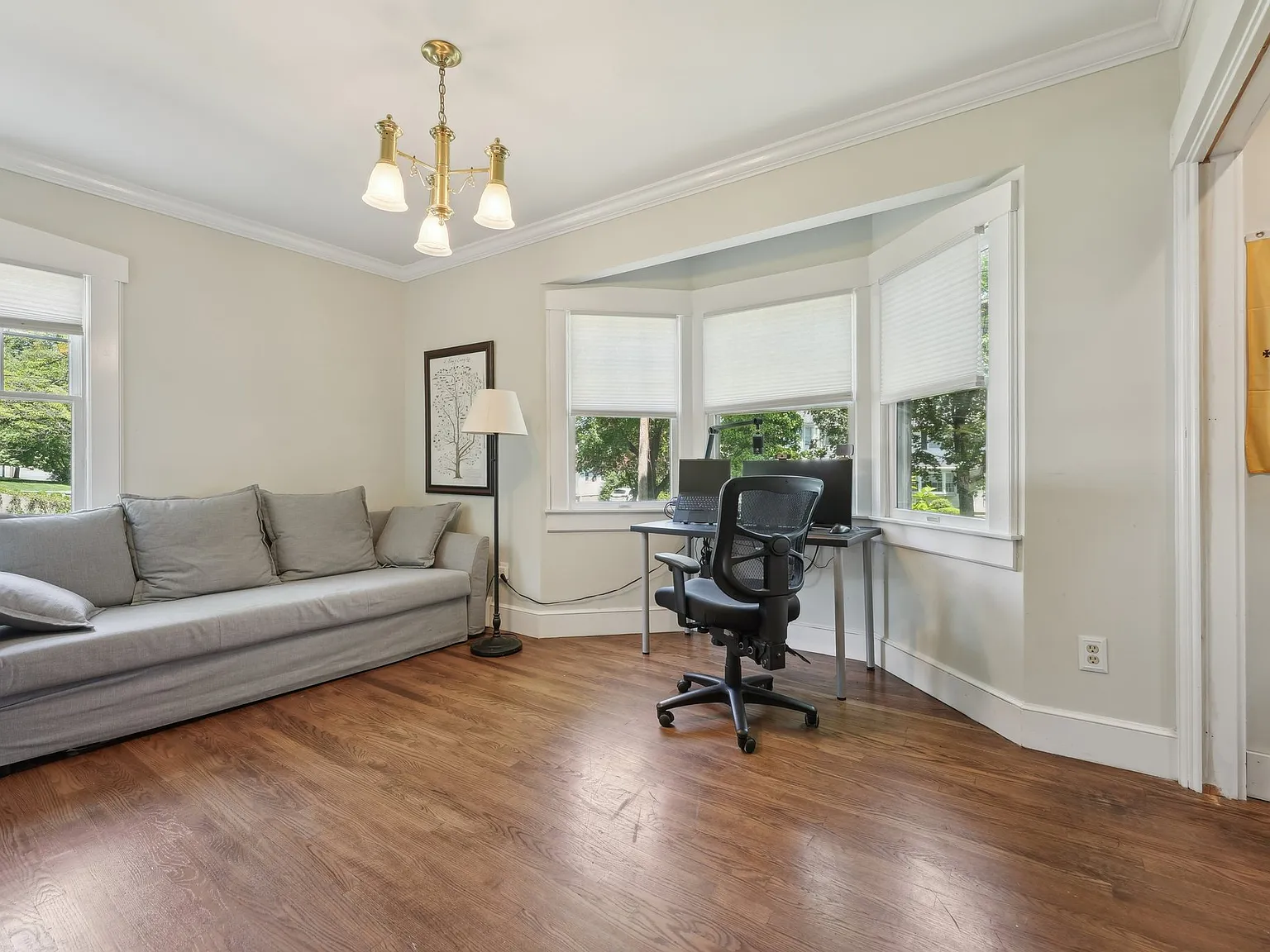 5 bed, 2950 sqft, $6,200 — Photo 3
