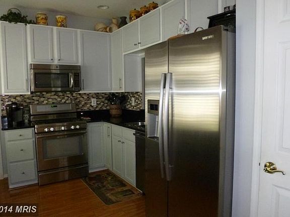 3rd image of 11110 Donita Ct
