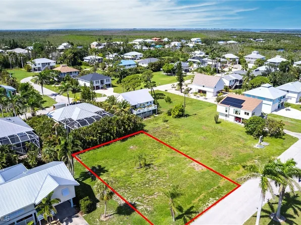 7869 Breakwater Ct, Bokeelia, FL 33922