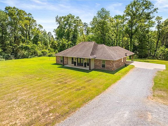 3rd image of 3239 Rigolette Rd
