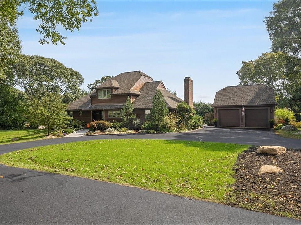1st image of 3 Rock Ridge Rd