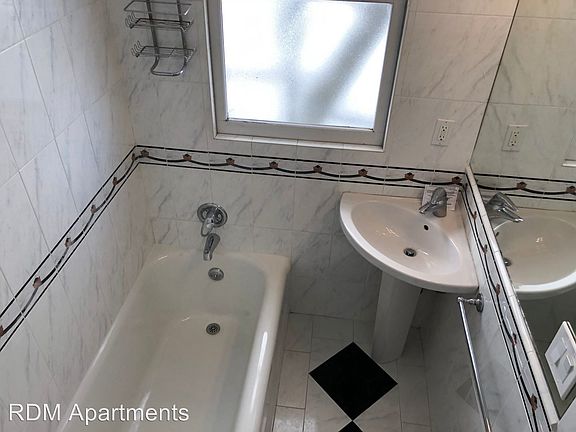 5th image of 1100 Jackson St APT 9