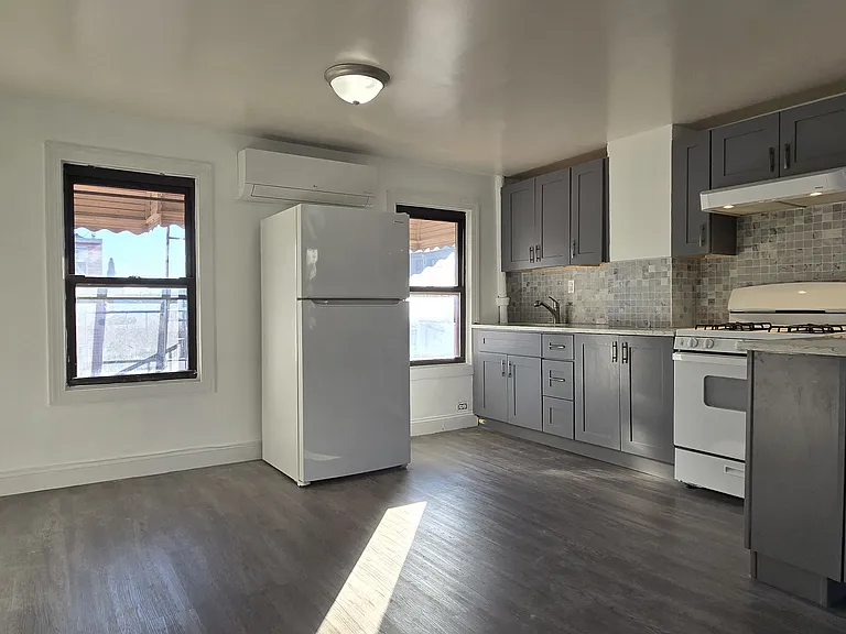 171 9th St #3 — Photo 1