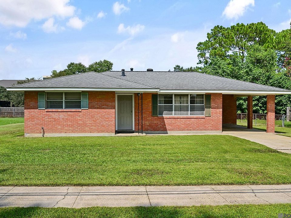 1st image of 8435 N Essen Heights Ct