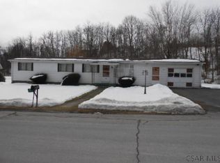 426 Pasture Ln, Johnstown, PA 15909