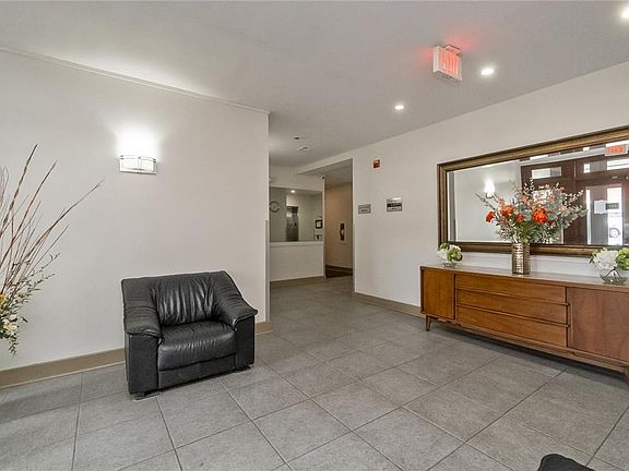 4th image of 523 2nd Ave