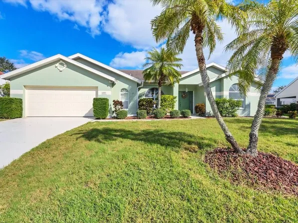 6001 Cedarwood Ln, Bradenton, FL 34203
