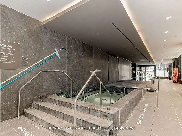 11 Yorkville Ave #3502 — Photo 19