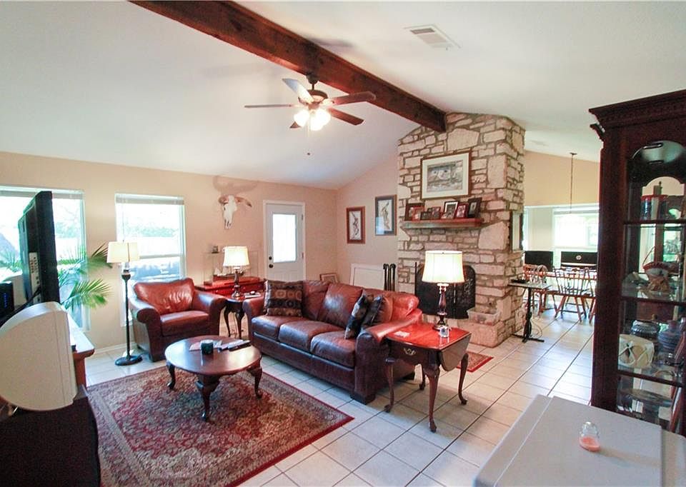 1st image of 710 Russet Valley Dr