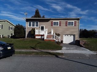 820 Faith Dr, Catasauqua, PA 18032