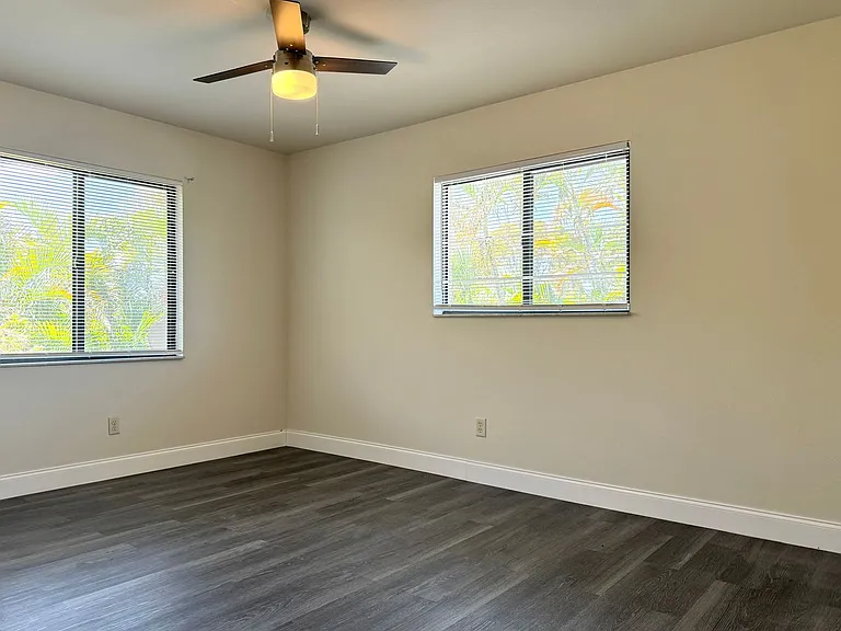 130-136 Cape Coral Pkwy W — Photo 11