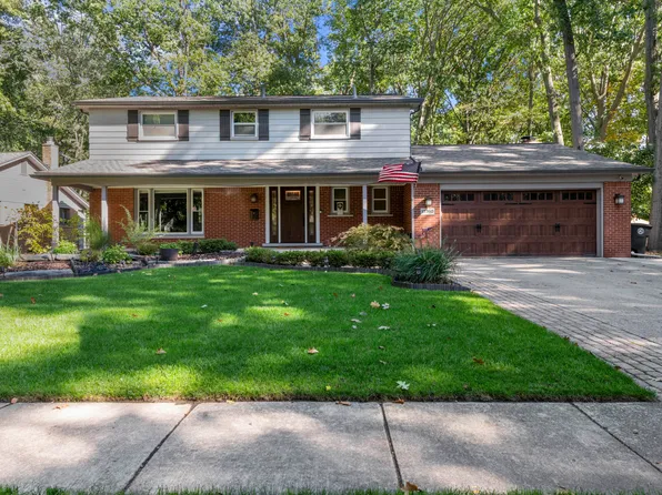 17760 Loveland St, Livonia, MI 48152