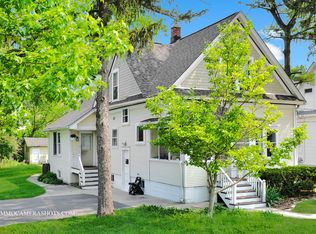 631 W Wesley St, Wheaton, IL 60187