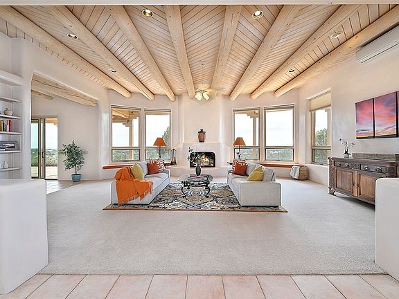 4th image of 3173 Vista Sandia