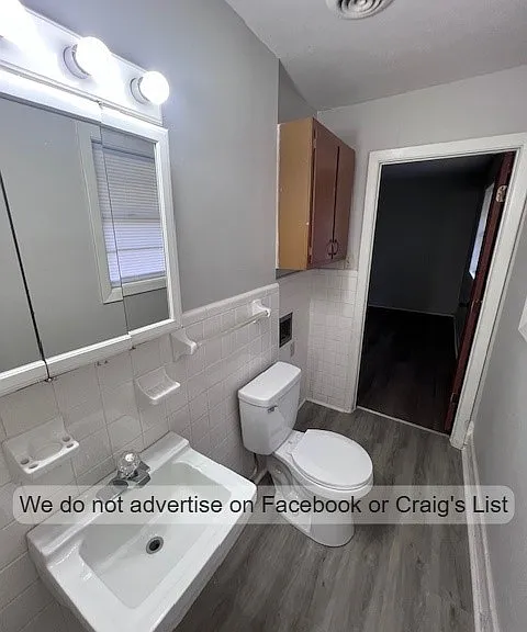 1021 W Rowan St #H — Photo 6