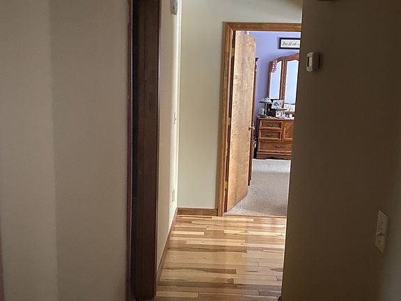5th image of 205 Kellerwood Ct