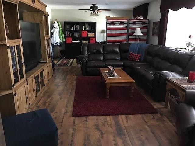 1st image of 2500 Cedar Oak Dr