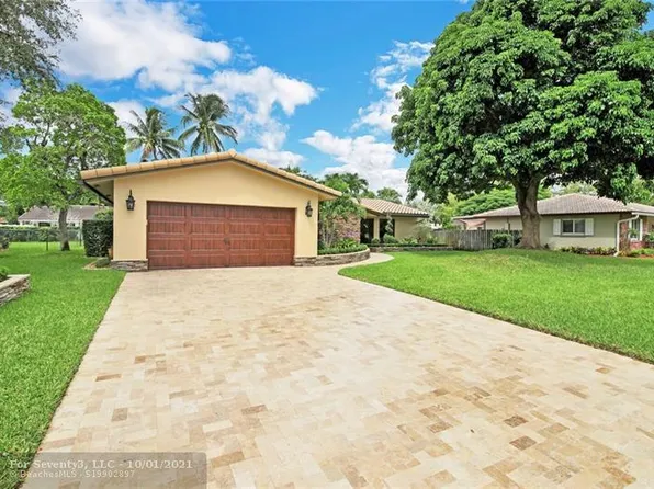1298 NW 82nd Ave, Coral Springs, FL 33071