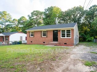 817 Isley St, Fayetteville, NC 28305