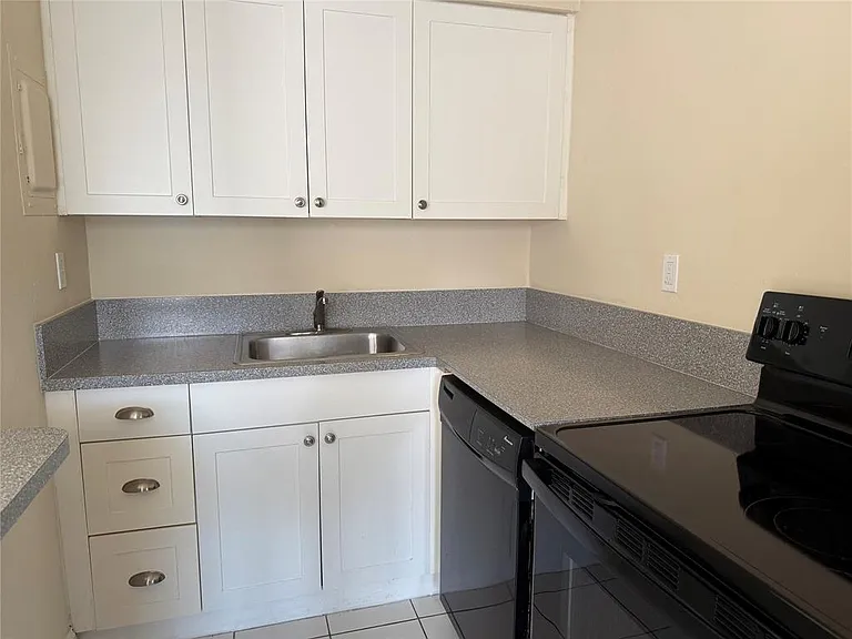 1219 NE 14th Ave #4 — Photo 7