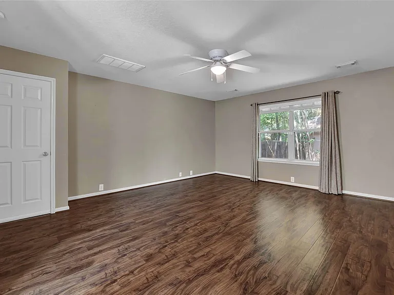 2706 Woodspring Forest Dr — Photo 16