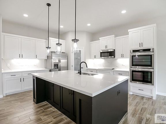 4th image of 521 Eagle Dr