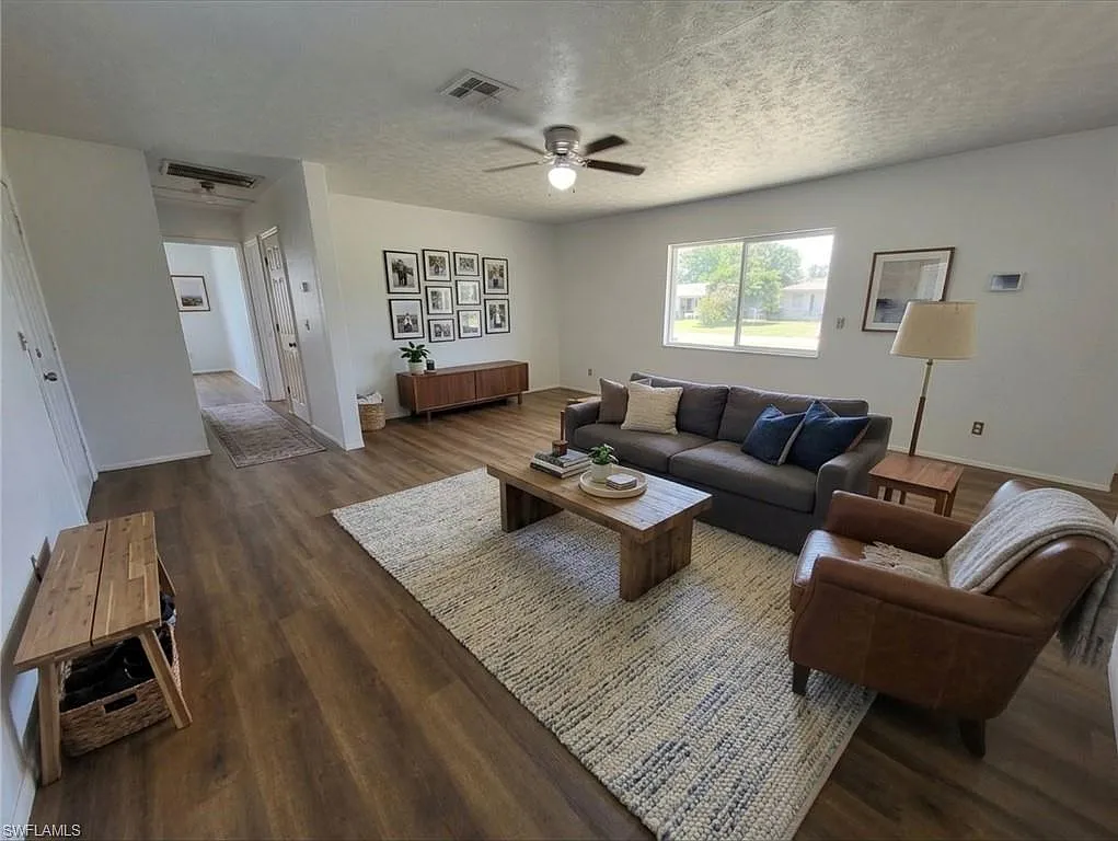 3 bed, 2.0 bath, 1750 sqft, $1,595 — Photo 1