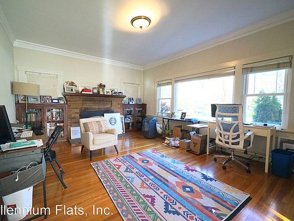 5th image of 160-164 Waverley St #160