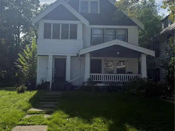 1882 Colonnade Rd, Cleveland, OH 44112