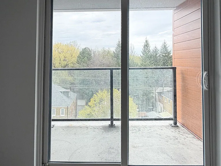 2000 Bathurst St #608 — Photo 8