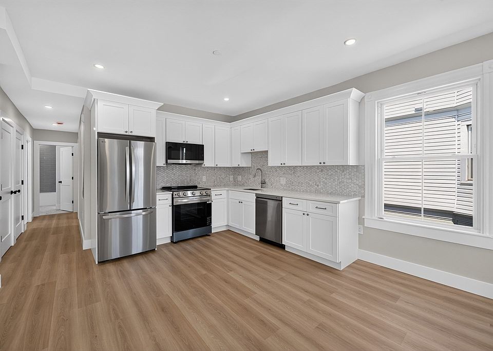 1st image of 533 Washington St #4