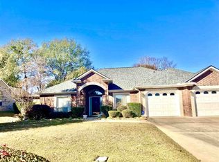 1614 Chippewa St, Longview, TX 75605