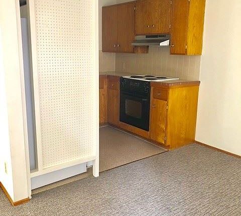 5th image of 416 Warren Dr #1