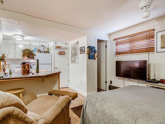 5th image of 801 N Pennsylvania St APT 100