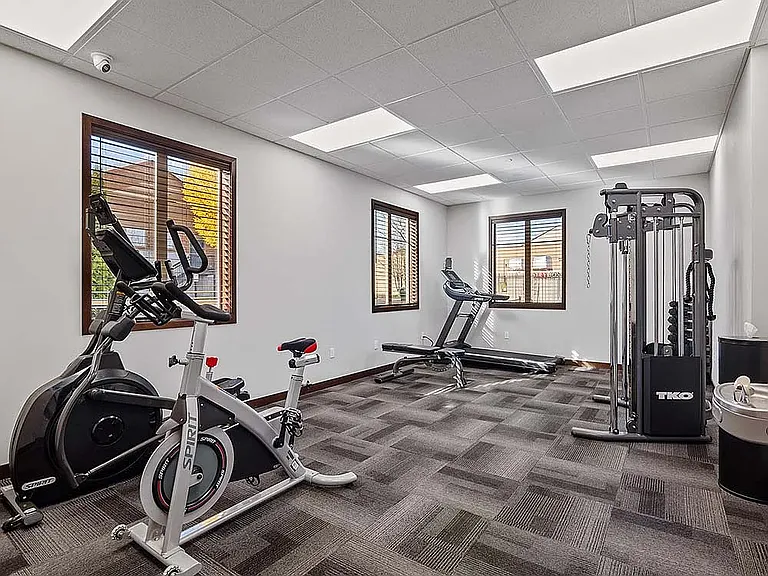 Taylor Place & Elliott Lofts — Photo 4