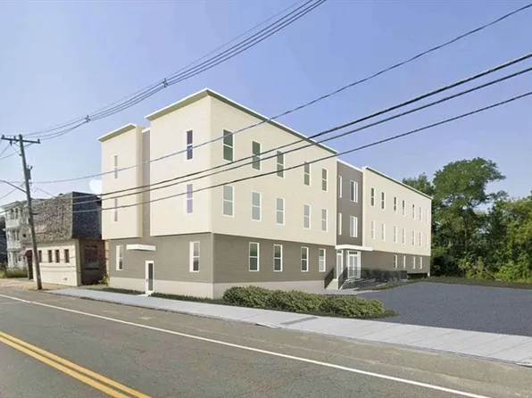 30 Intervale St, Brockton, MA 02302