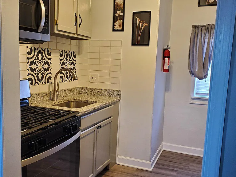 3428A 7th St #A — Photo 2