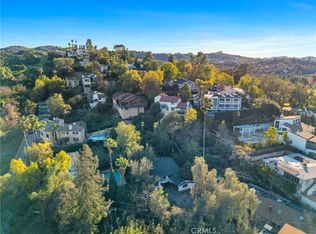 20922 Clarin St, Woodland Hills, CA 91364