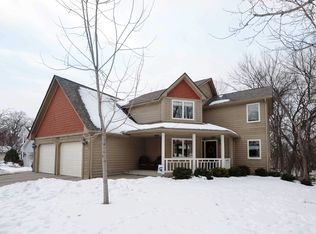 17153 Jordan Ct, Lakeville, MN 55044