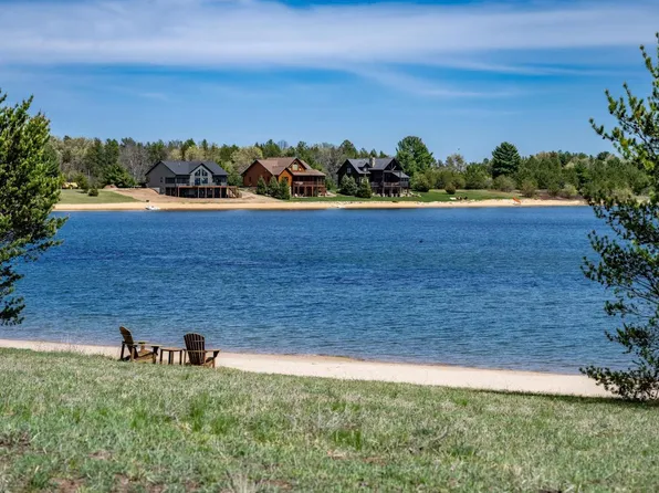 N8012 Copper Point Drive #104, New Lisbon, WI 53950