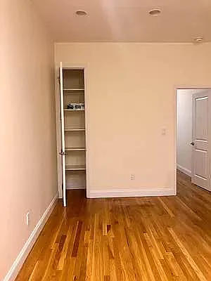 Rented by EXR | media 20