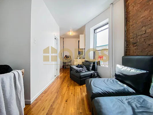 Rented by City Connections Realty | media 22