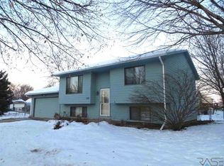 800 S Randolph Ln, Sioux Falls, SD 57106