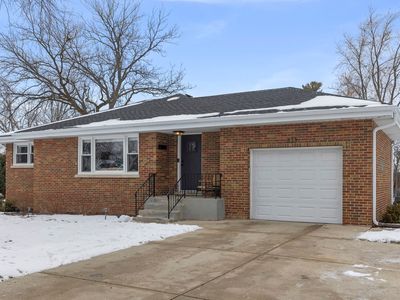 833 Parkside Dr, Wheaton, IL, 60187