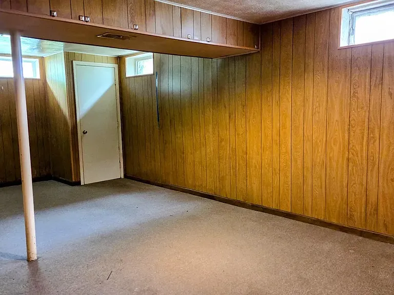 1021 Saint Martins Ave — Photo 10