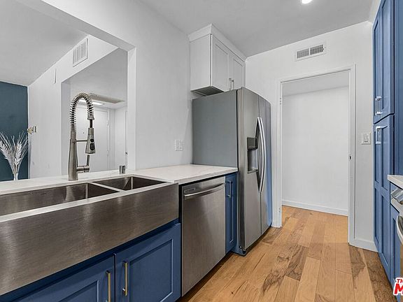 5th image of 540 Kelton Ave APT 501